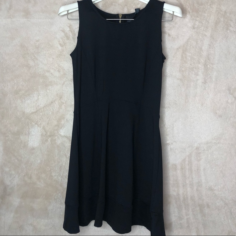 BLACK SKATE DRESS SZ LARGE